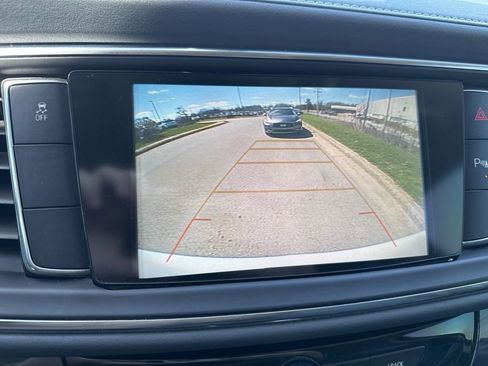 Used 2019 Buick Enclave Essence w/ LPO, Hit The Road Package image 8