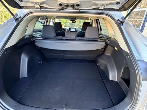 Used 2019 Toyota RAV4 LE image 20