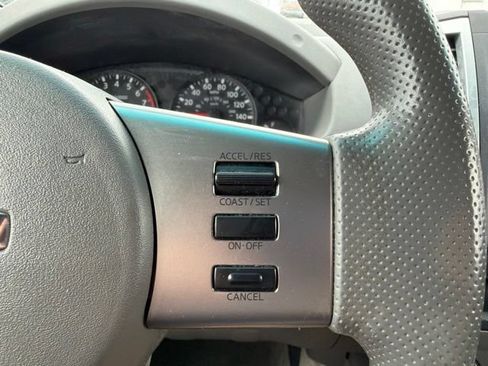 Used 2012 Nissan Frontier SV AWD/4WD image 16