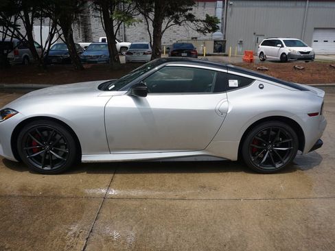 Used 2025 Nissan Z Performance w/ Floor Mat Package RWD image 15