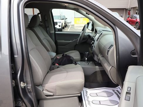 Used 2020 Nissan Frontier SV w/ Midnight Edition Floor Mats AWD/4WD image 23
