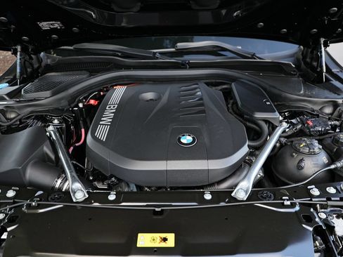 New 2027 BMW 550e xDrive w/ Executive Package AWD/4WD image 31