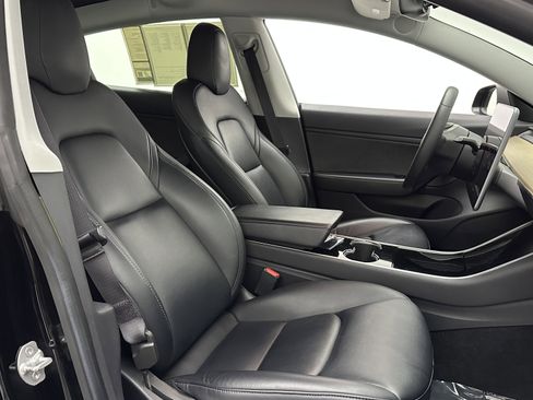 Used 2019 Tesla Model 3 Performance image 34