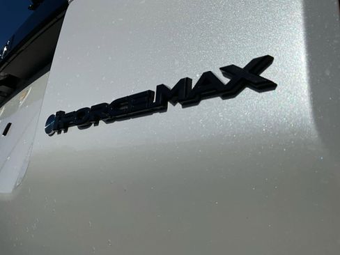 Used 2025 Toyota Land Cruiser image 32