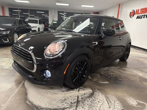 Used 2020 MINI Cooper 2-Door Hardtop FWD image 5