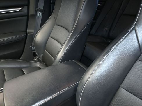 Used 2018 Honda Accord Sport image 14