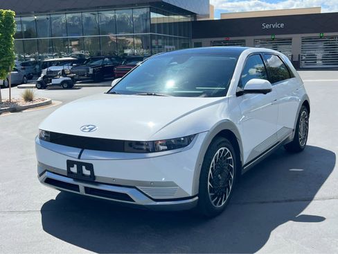 Certified 2023 Hyundai Ioniq 5 Limited AWD/4WD image 2
