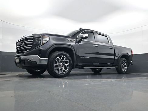 Used 2024 GMC Sierra 1500 SLT w/ SLT Premium Plus Package image 21