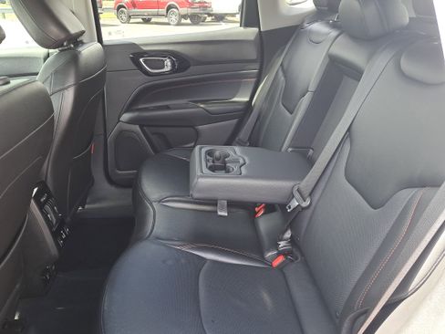 Used 2022 Jeep Compass Trailhawk w/ Trailhawk Elite Group image 12