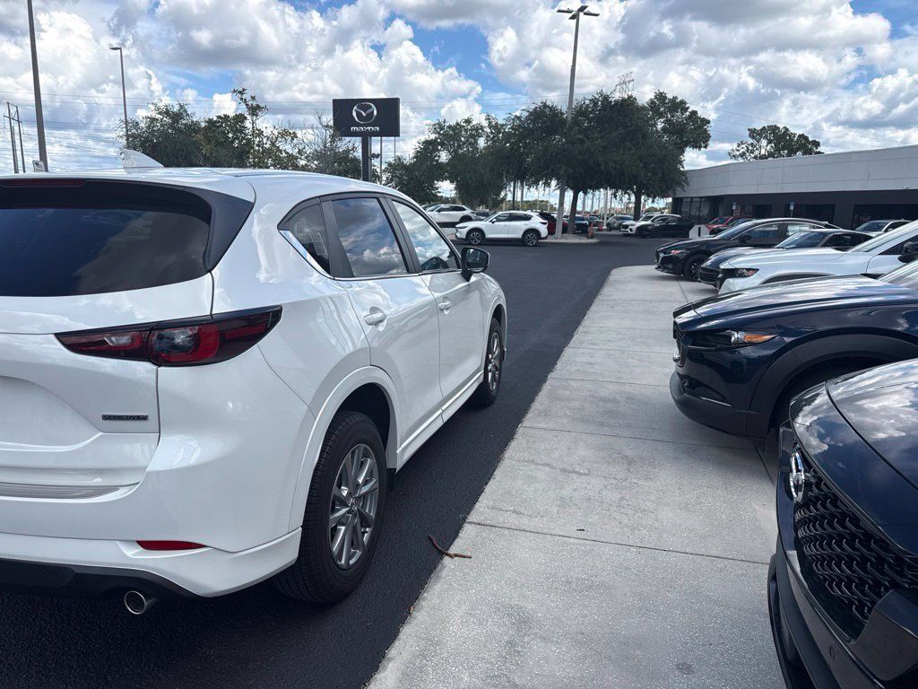 Used 2024 MAZDA CX-5 AWD 2.5 S w/ Select Package image 5