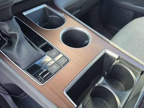 Used 2023 Toyota Sienna LE image 24