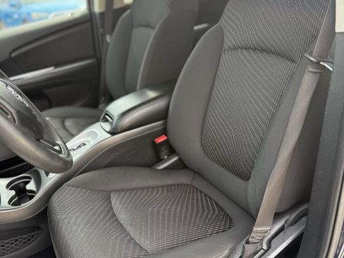 Used 2018 Dodge Journey SXT image 12