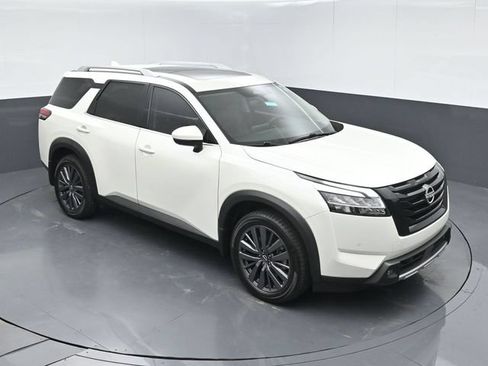 Used 2022 Nissan Pathfinder SL w/ SL Premium Package FWD image 40