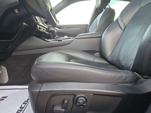 Used 2018 Maserati Levante Base image 23