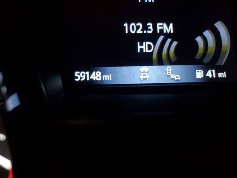 Used 2020 Nissan Pathfinder SV image 17