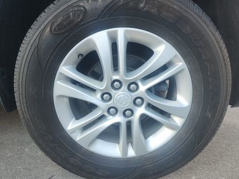 Used 2018 Buick Enclave Essence w/ Trailering Package image 9