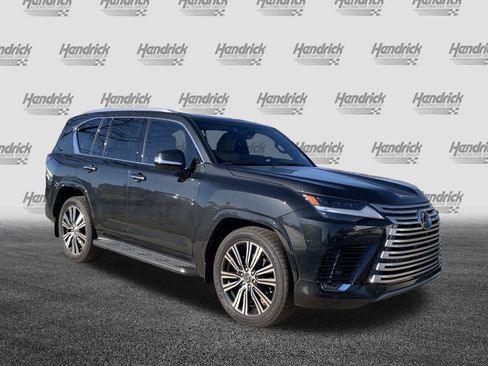 Used 2024 Lexus LX 600 4WD w/ Luxury Package image 2