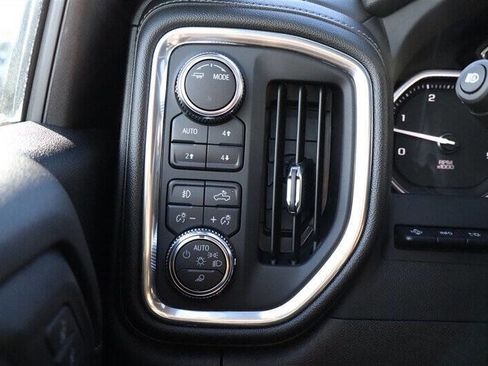 Used 2023 GMC Sierra 3500 Denali w/ Denali Black Diamond Edition image 21