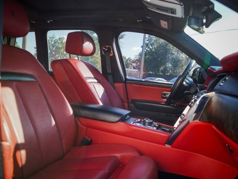 Used 2019 Rolls-Royce Cullinan AWD/4WD image 10