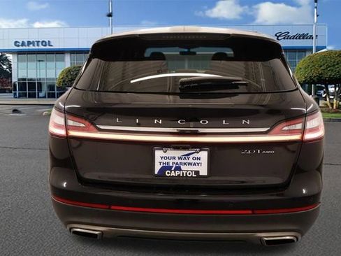 Used 2019 Lincoln Nautilus Reserve image 4