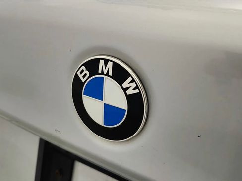 Used 2017 BMW 530i xDrive image 16