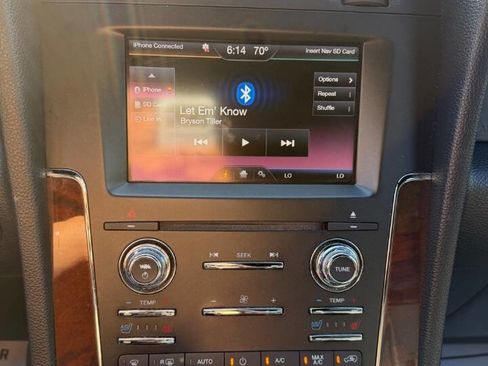 Used 2015 Lincoln Navigator 2WD image 25
