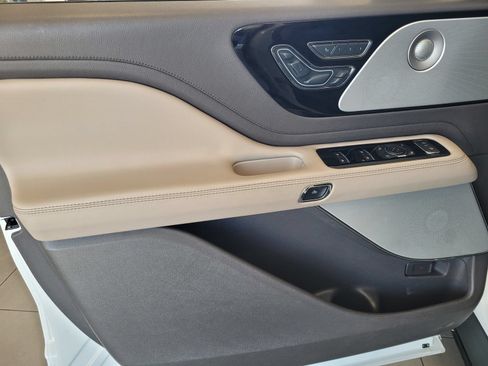 Certified 2021 Lincoln Aviator Grand Touring w/ Equipment Group 302A AWD/4WD image 16