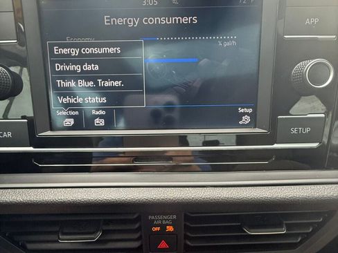 Used 2019 Volkswagen Jetta SE FWD image 32