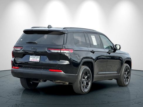 Certified 2024 Jeep Grand Cherokee L Laredo image 4