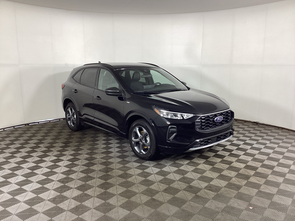 Certified 2023 Ford Escape ST-Line w/ Tech Pack #1 AWD/4WD image 1