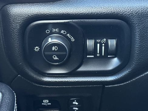 Used 2023 RAM 1500 Laramie image 30