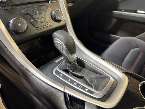 Used 2014 Ford Fusion SE w/ Equipment Group 201A image 21