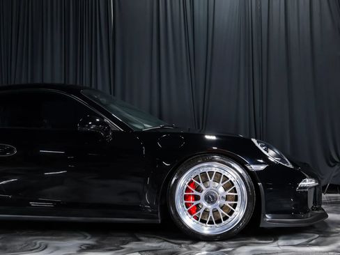 Used 2014 Porsche 911 GT3 image 3