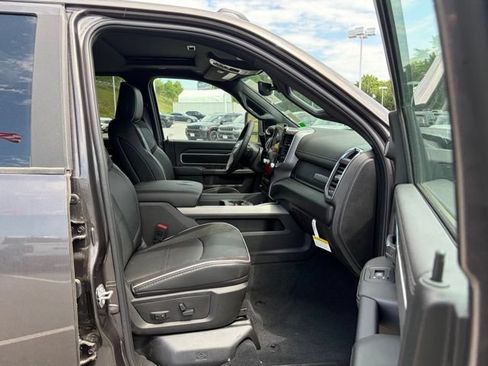 New 2026 RAM 2500 Laramie AWD/4WD image 29