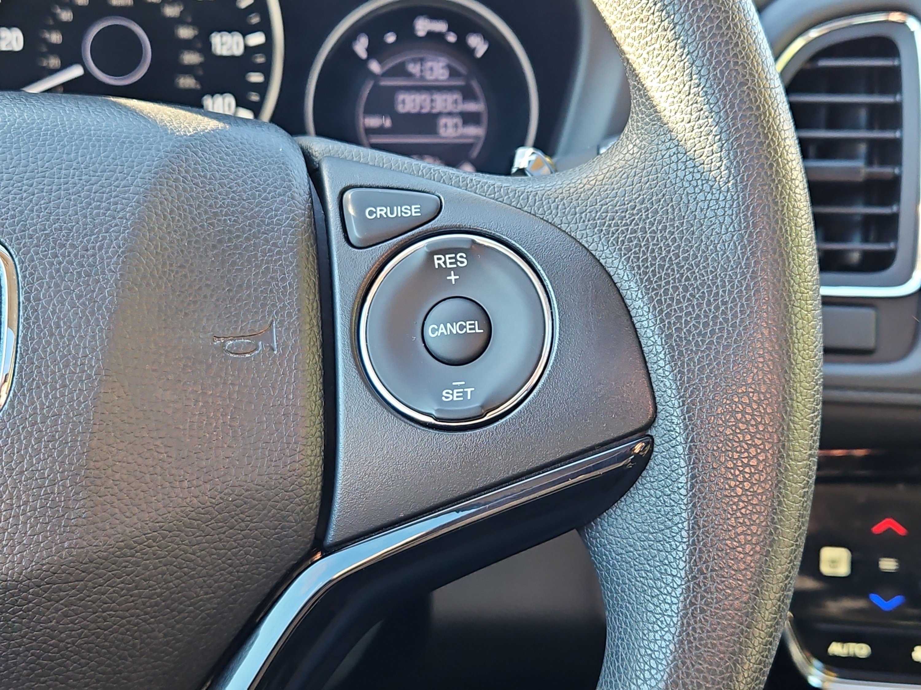 Certified 2018 Honda HR-V EX image 15