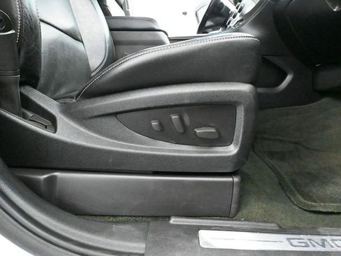 Used 2015 GMC Yukon XL SLT image 55