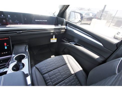 New 2026 Cadillac Escalade V w/ LPO, ONYX Package AWD/4WD image 10