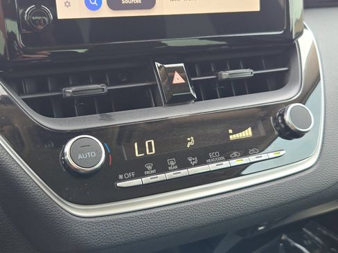 Certified 2024 Toyota Corolla LE FWD image 18