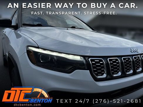 Used 2025 Jeep Compass Limited w/ Elite Group AWD/4WD image 11