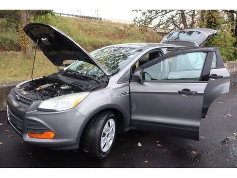 Used 2013 Ford Escape S image 18