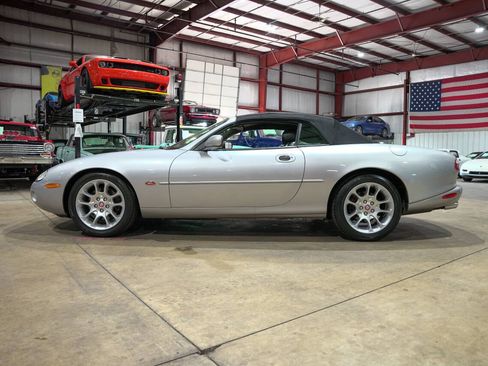Used 2001 Jaguar XK8 Convertible RWD image 21