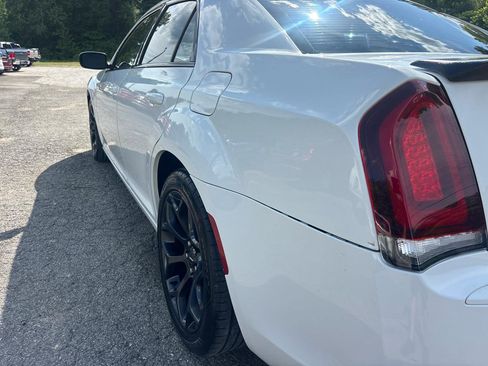 Used 2019 Chrysler 300 S RWD image 8