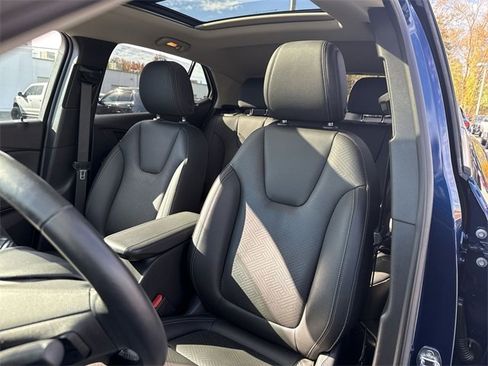 Used 2023 Buick Encore GX Essence w/ Experience Buick Package image 20