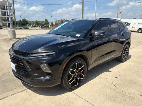 Used 2023 Chevrolet Blazer RS w/ Driver Confidence II Package FWD image 4