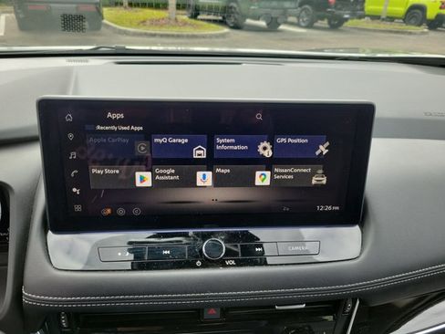 Used 2025 Nissan Rogue SL image 29