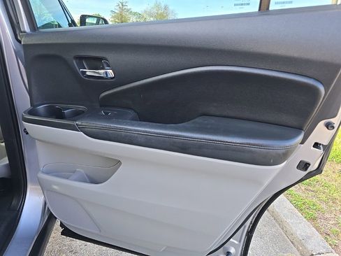 Used 2017 Honda Pilot EX-L image 36