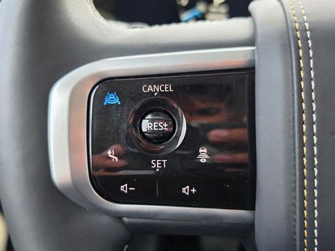 Used 2025 Nissan Armada Platinum Reserve AWD/4WD image 29