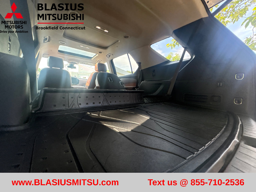 Used 2021 Chevrolet Traverse High Country w/ LPO, Floor Liner Package AWD/4WD image 41