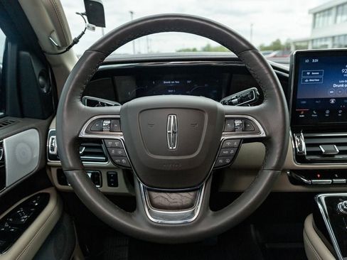 Used 2024 Lincoln Navigator L Reserve AWD/4WD image 7