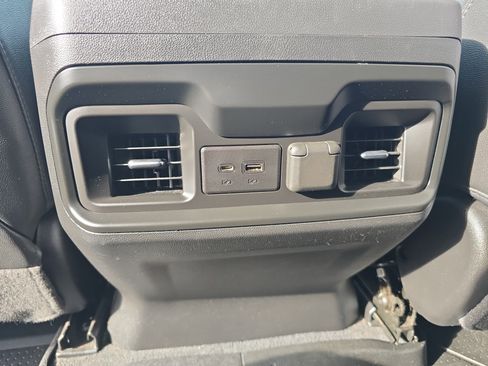 Used 2020 Chevrolet Silverado 1500 LT Trail Boss w/ Midnight Edition image 17